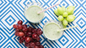 Pretty Lady Grapes Green Smoothie
